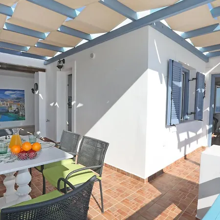 Ebatis Sea View Apartment * Vari (Syros)