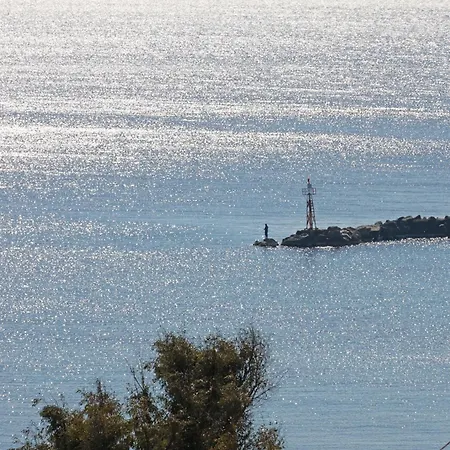 아파트 Ebatis Sea View Vári
